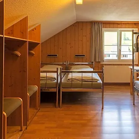 Youth Hostel *