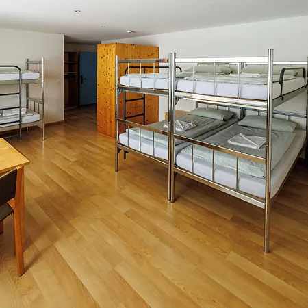 Youth Hostel *